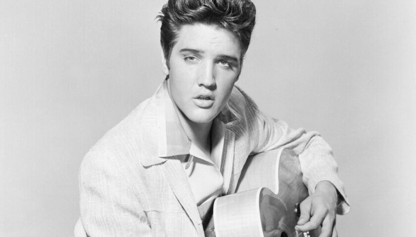 Il 16 agosto 1977 muore a Memphis Elvis Presley