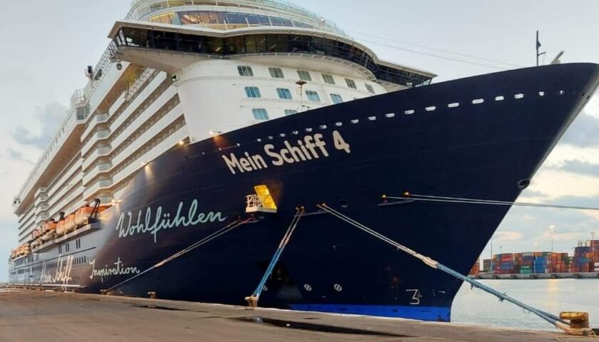 Nuova nave da crociera nel porto, il sindaco di Salerno: “Migliaia di visitatori in città con sicurezza”