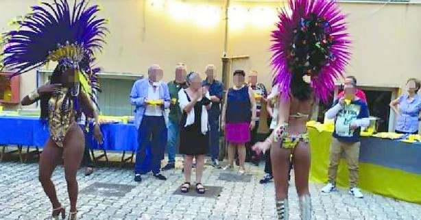 Cava de’ Tirreni, festa con le ballerine e sospensione della dirigente del centro salute mentale. Rifondazione: “Condanna sociale, colpevolizzazione o schizofrenia?”