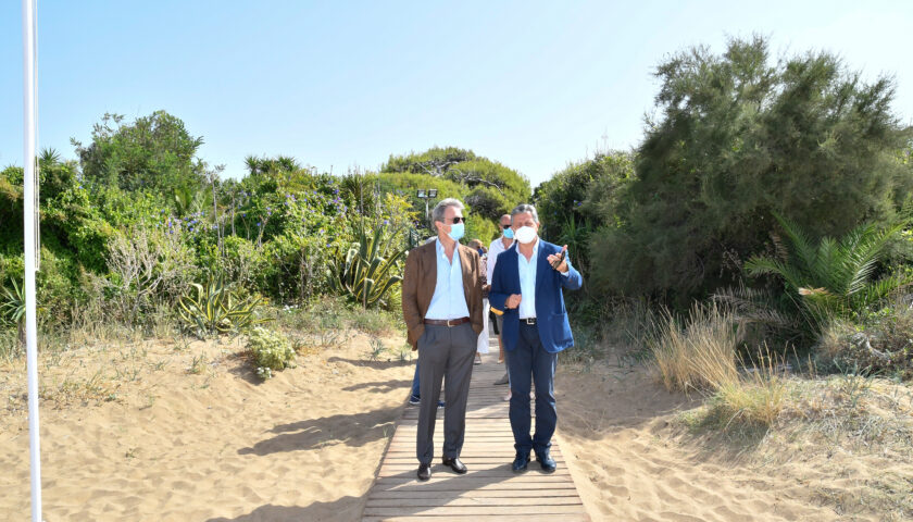 L’ASSESSORE REGIONALE AL TURISMO FELICE CASUCCI IN VISITA A CASTELLABATE