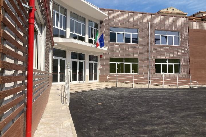 Nocera Superiore, il sindaco Cuofano consegna alla comunità la nuova scuola Luigi Settembrini