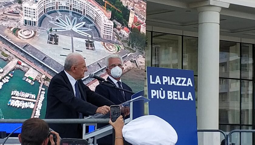 Inagurata piazza Libertà a Salerno, De Luca: “Opera straordinaria che nasce su un’area di grande degrado”