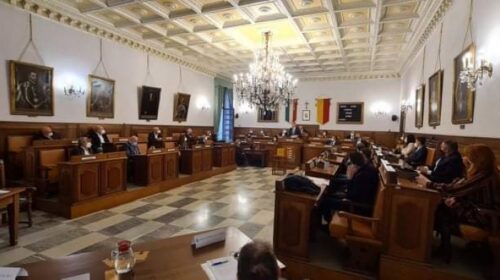 Centrodestra cavese: “La forzatura della maggioranza in Consiglio comunale serve a coprire l’incapacità di guidare la macchina amministrativa”