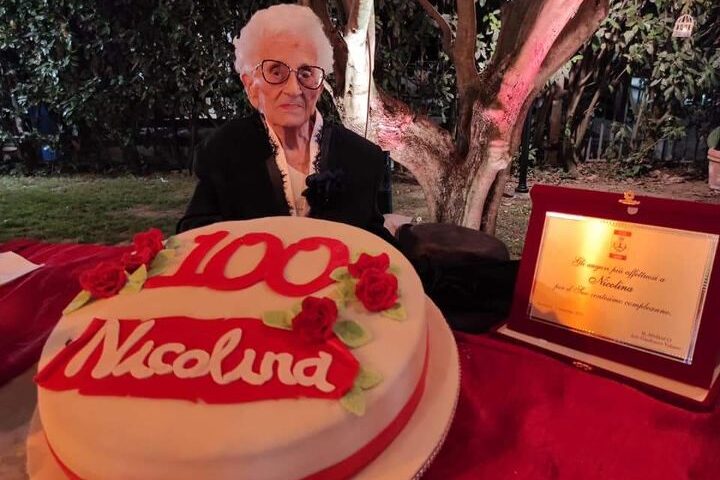 BARONISSI, AUGURI A NONNA NICOLINA PER I SUOI 100 ANNI