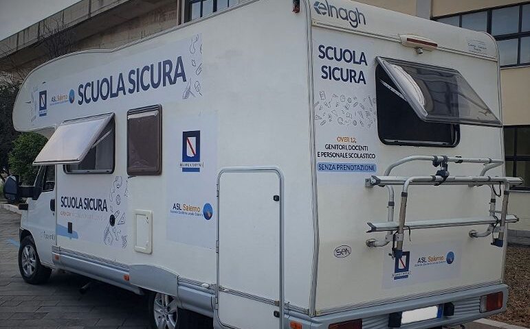 A Campagna venerdì nuova tappa dell’unità mobile vaccinale dell’Asl Salerno nell’ambito del progetto “ Scuole Sicure “