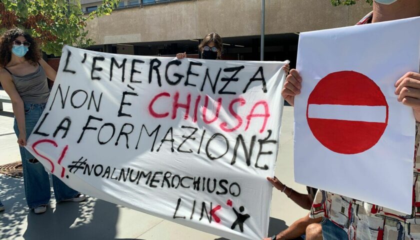 Numero chiuso a Medicina, protesta anche al Campus di Fisciano