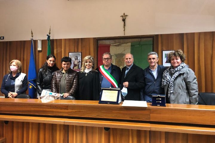 Bracigliano, pensionamento di Giuseppe Capaccio insignito dell’onorificenza di maresciallo