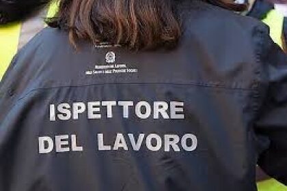 Lavoro in nero a Salerno, venti ristoranti sospesi e 150mila euro di sanzioni Lavoro in nero a Salerno, venti ristoranti sospesi e 150mila euro di sanzioni