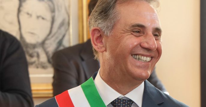 Eboli, Mario Conte proclamato sindaco dopo il ballottaggio vinto contro Cuomo