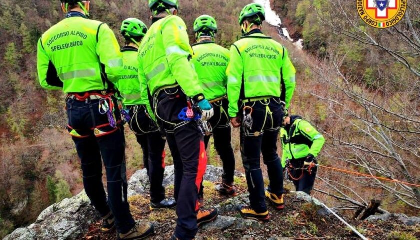 Escursionista belga salvato dal soccorso Alpino dopo una caduta in Costiera Amalfitana