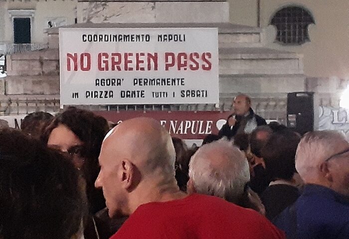 No green pass, manifestazioni a Napoli