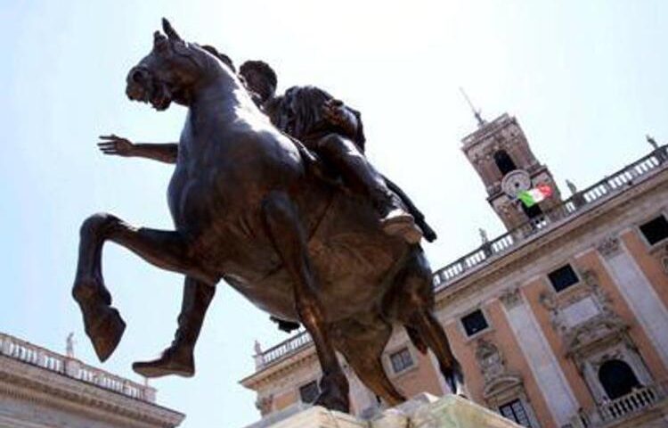 Exit poll a Roma: testa a testa Gualtieri/Michetti, Raggi staccata