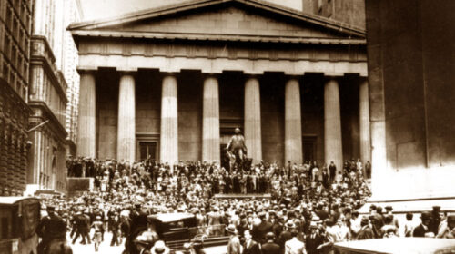 Il 24 ottobre 1929  con il “giovedì nero” inizia il più clamoroso tonfo della storia di Wall Street