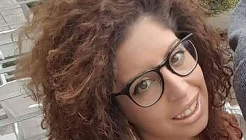 Lutto a Salerno, Emanuela muore a 32 anni. “Ciao grande donna”