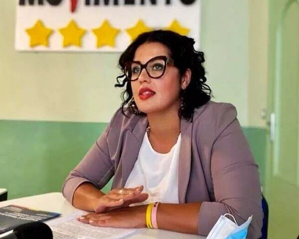 Minacce contro Di Maio, la deputata 5 Stelle Anna Bilotti:  “Un atto gravissimo che colpisce la democrazia del Paese”