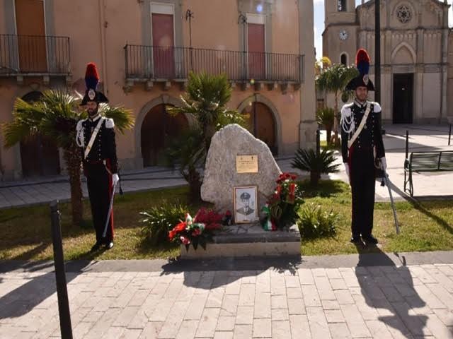 Nocera Superiore, cerimonia commemorativa sulle tombe dei carabinieri Arena e De Angelis