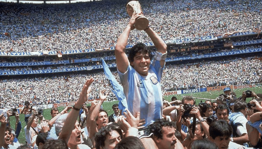 Il 25 novembre di 3 anni fa il calcio e il mondo perdeva Diego Maradona