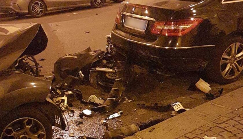 Incidente mortale in pieno centro a Salerno, autopsia per lo sfortunato 28enne