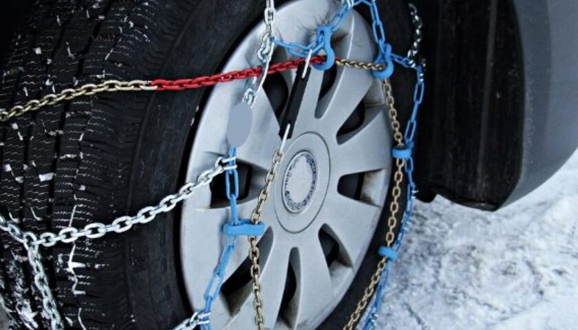 Strade sicure, nel Salernitano obbligo di pneumatici invernali o catene a bordo nelle zone più a rischio 