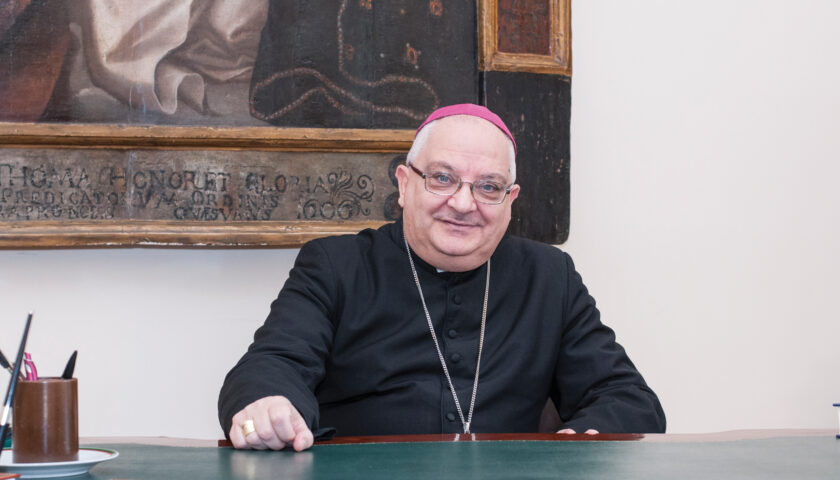 Pasqua, il messaggio di Monsignor Giudice: priorità a bambini e anziani
