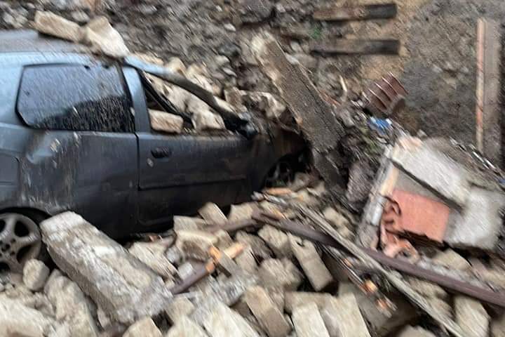 Nocera Superiore, paura in via San Clemente per il crollo di pietre da un vecchio rudere