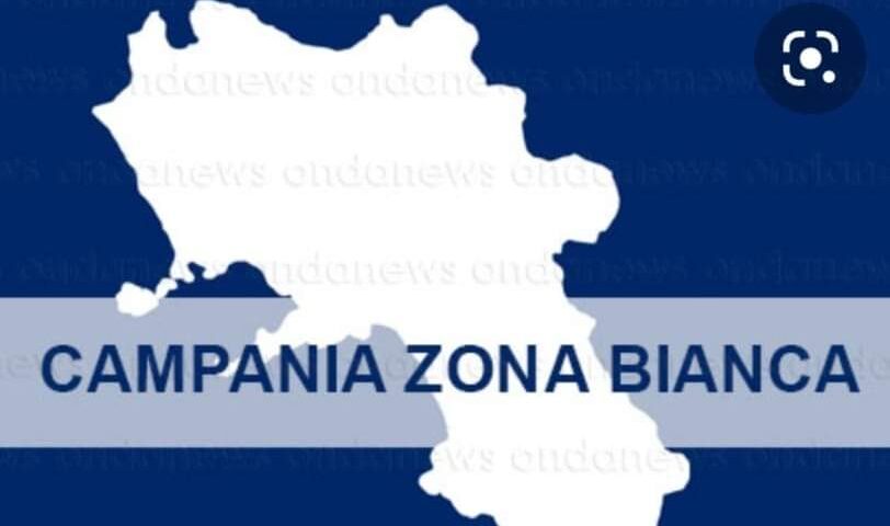 Regione Campania in zona bianca, ampiamente sotto i limiti di rischio per occupazione posti letto in terapia intensiva e degenze