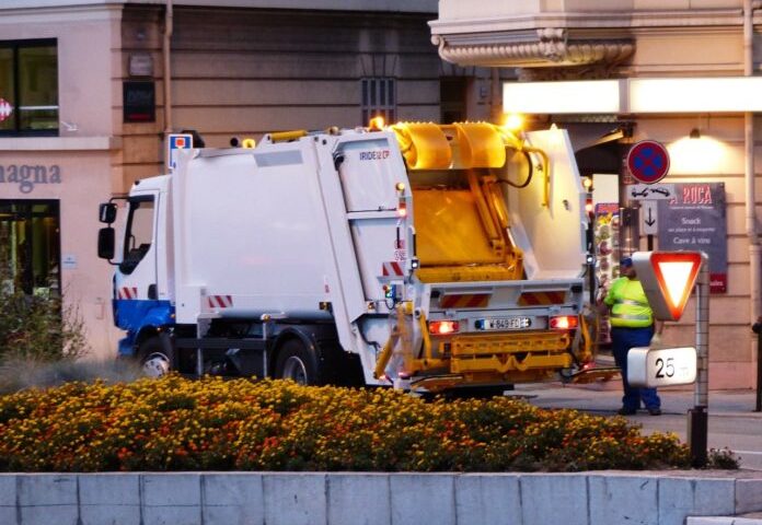 Nocera Inferiore, operativi da stamani automezzi per il servizio di igiene urbana