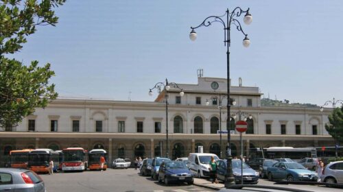 Salerno, parcheggiatore abusivo fermato nei pressi della stazione ferroviaria