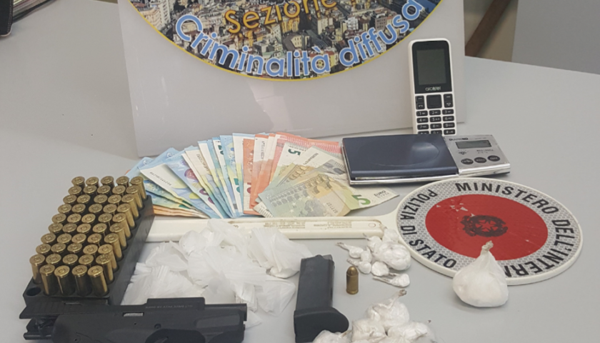 Salerno: droga e armi in casa, arrestato 39enne