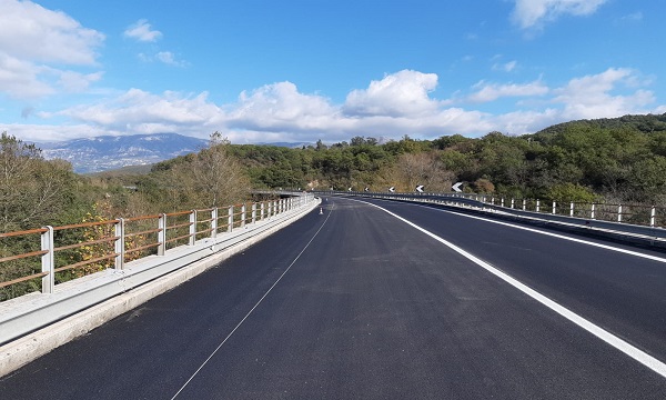 Incidente mortale sulla Fondovalle Sele, verso il processo una 57enne