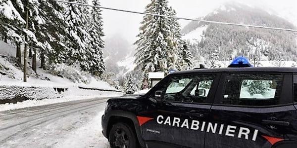 Giovani salernitani bloccati nella neve salvati dai carabinieri