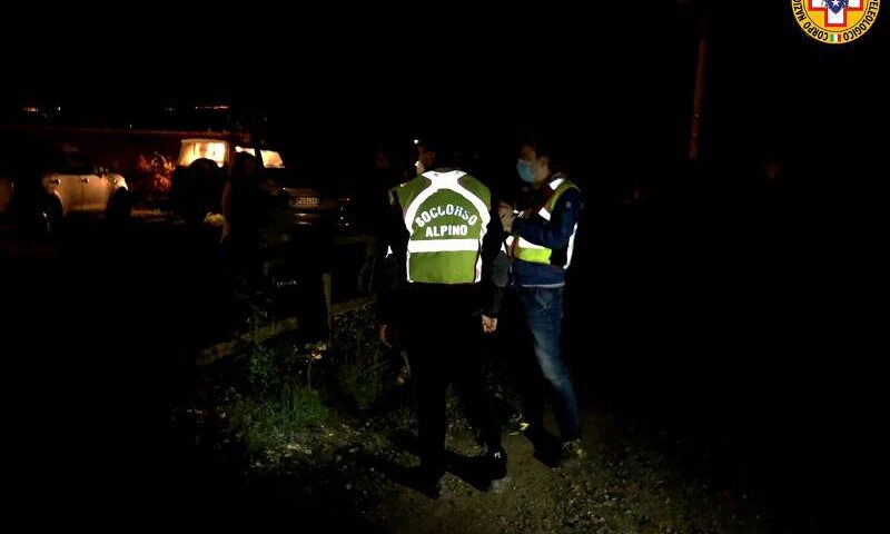 Si perde sui monti di Acerno mentre cerca funghi, salvato nella notte