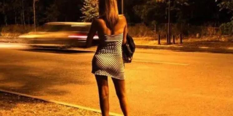 Salerno, prostituta multata nei pressi dello stadio Arechi: “Datemi tempo e vado alle Poste a pagarla”