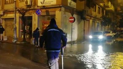 Salerno, esplode nella notte conduttura dell’acqua a Torrione: disagi e servizio idrico sospeso