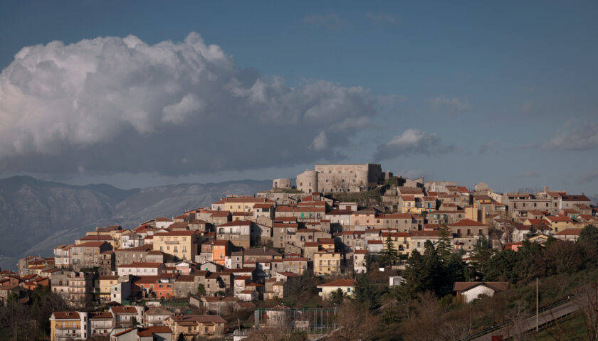 Postiglione, 5mila euro di multa a chi non comunica di essere positivo al covid