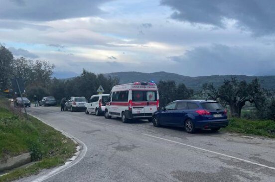 Cadavere in stato di decomposizione trovato da un operaio ad Albanella