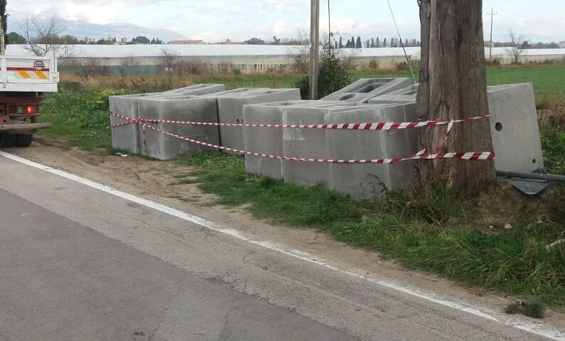 Strade, in località Persano il rifacimento dell’illuminazione nella rotatoria