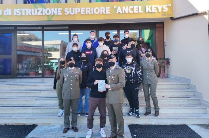 L’Esercito orienta i giovani nelle scuole