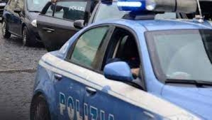Guidava auto rubata, tenta di aggredire i poliziotti: arrestato a Cava Salvatore Anastasio
