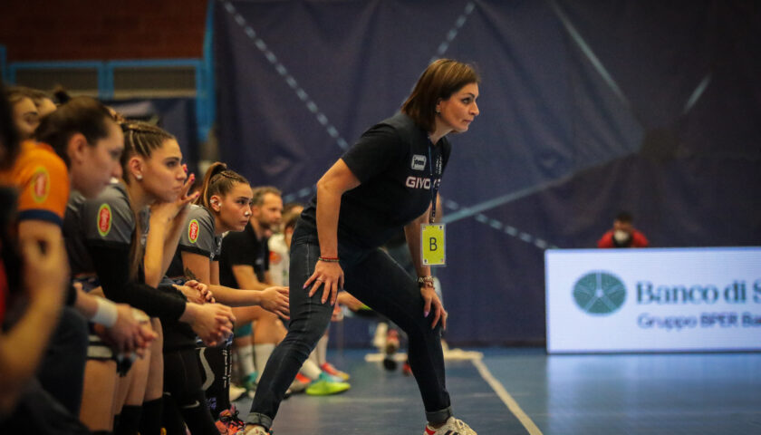 La Jomi si rituffa in campionato, c’è la sfida esterna contro Mestrino. Coach Laura Avram: “E’  arrivato il momento di reagire e pensare unicamente al campionato”