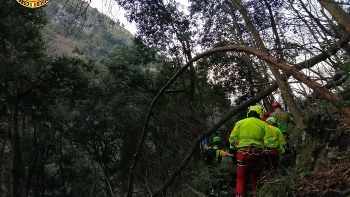 Donna precipita in Valle delle Ferriere, salvata dal Soccorso Alpino