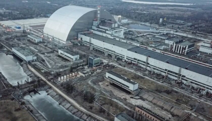 Kiev: i russi hanno lasciato la centrale di Chernobyl