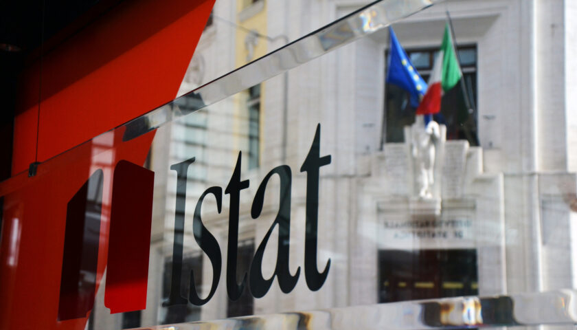 Censimento Istat: fuga da Salerno, in 14 mesi sono andati via 2350 abitanti