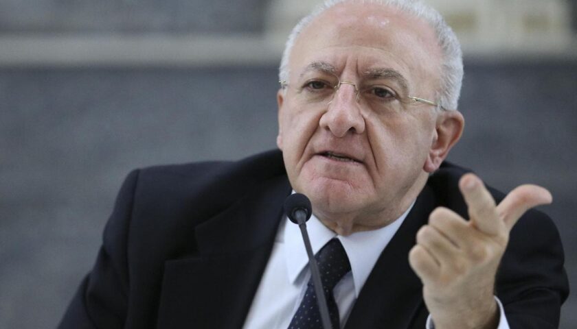 Autonomia, De luca: “Calderoli nomina una commissione che si riunirà ogni 10 anni”