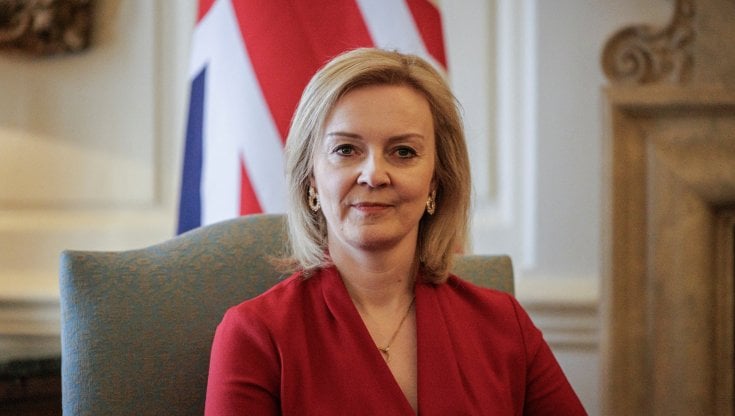 Il ministro degli esteri britannico: raddoppiare il sostegno a Kiev