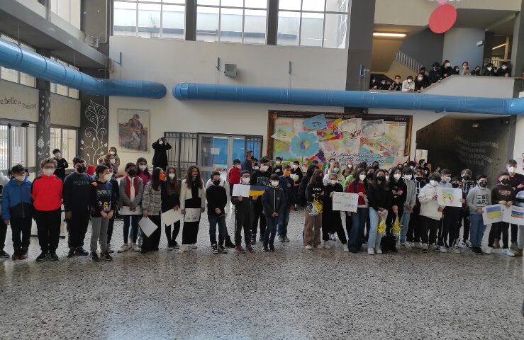 L’Ic Picentia accoglie 11 bambini ucraini, per i nuovi allievi lezioni di italiano e un percorso di integrazione.