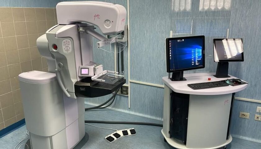 Nuovo mammografo digitale al Poliambulatorio dell’Asl di Salerno