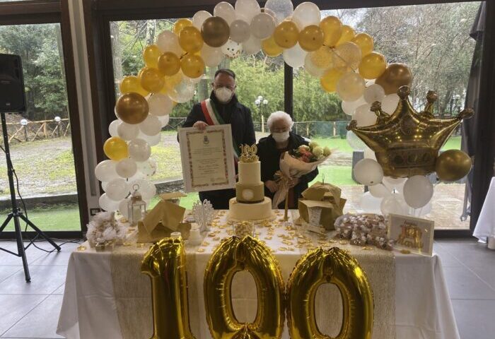 Pellezzano festeggia i 100 anni di nonna Mara D’Urso