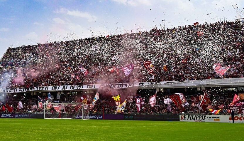 Crisi Salernitana, la Curva Sud Siberiano: “Chi non accetta il confronto non merita rispetto”