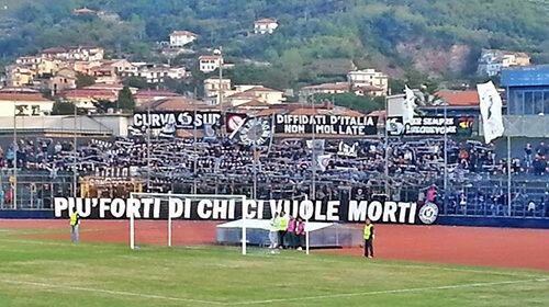 Cavese, svolta storica: via le reti dalla Curva Sud Catello Mari dopo vent’anni Cavese, svolta storica: via le reti dalla Curva Sud Catello Mari dopo vent’anni